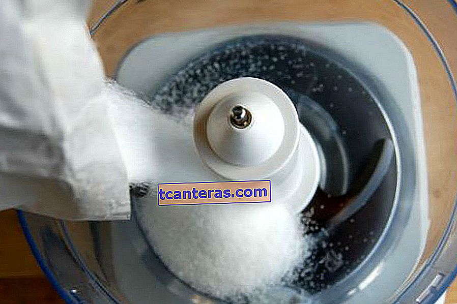 Можно ли заменить сахарную пудру сахаром. Аппарат для приготовления сахарной пудры. Самоделка для приготовления сахарной пудры. Распылитель для сахарной пудры. Аппарат для приготовления сахарной пудры в домашних условиях.